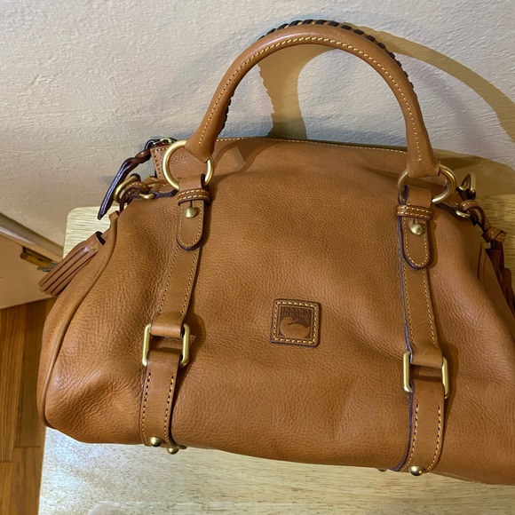 Dooney & Bourke Large Satchel in Natural - Picture 4 of 9